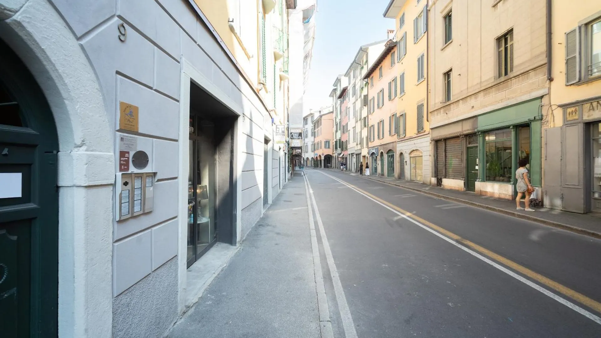 Al Donni Aircon City Center Bergamo Apartment